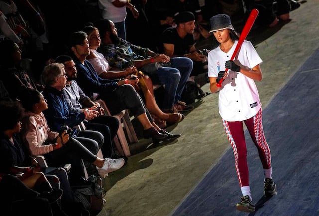 Marca de ropa se inspira en las glorias del deporte