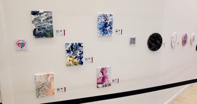 Exposición de arte de jóvenes con síndrome de Down se presenta en The Mall of San Juan