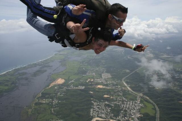 Inicia duodécimo Festival de Paracaidismo en Arecibo