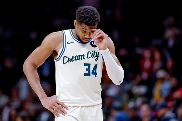 Antetokounmpo estima que lesión lo dejará fuera hasta 6 semanas