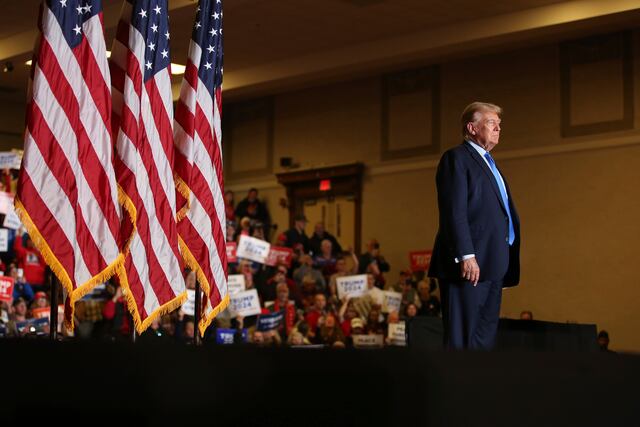 Juez de Michigan deja a Trump en papeletas de primarias