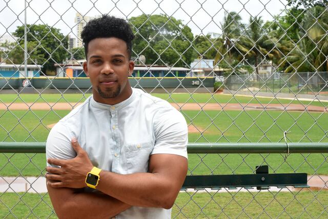 César Rivera, del campo de pelota a la moda