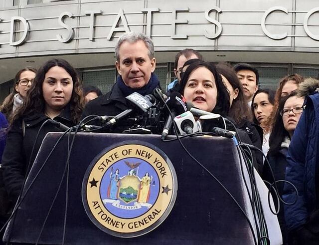 Renuncia fiscal general de N. Y., acusado de violencia contra mujeres