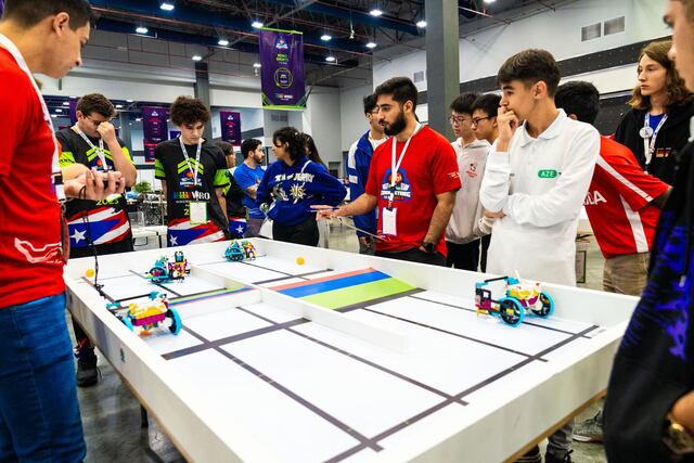 Jóvenes boricuas listos para representar a la isla en ‘World Robot Olympiad 2024′ en Turquía