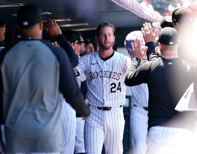 Los Rockies provocan 1ra derrota de Suárez, al vencer 5-2 a los Filis