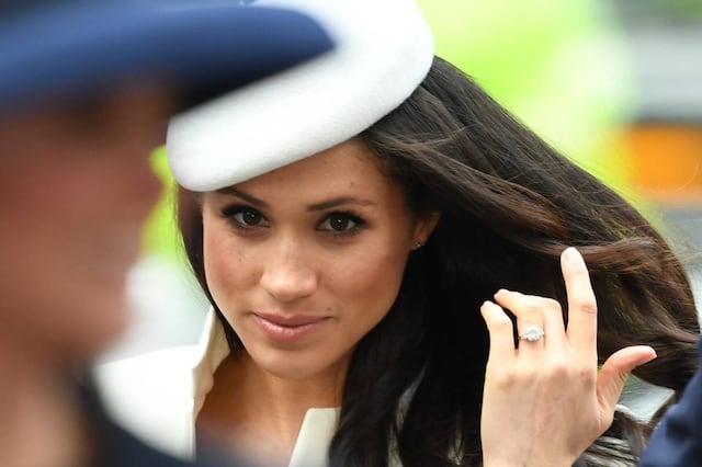 Acusan a Meghan Markle de faltarle el respeto a la reina en el más reciente acto protocolar de la corona