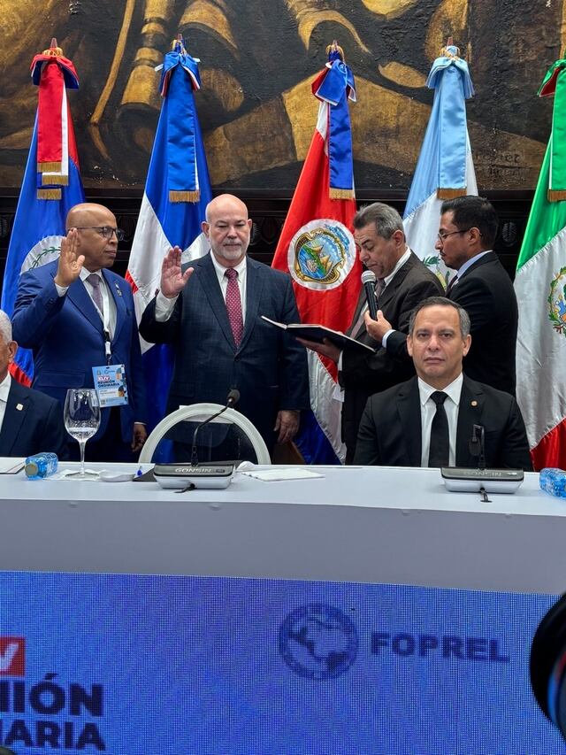 Carlos ‘Johnny’ Méndez asume Presidencia Pro Tempore del FOPREL