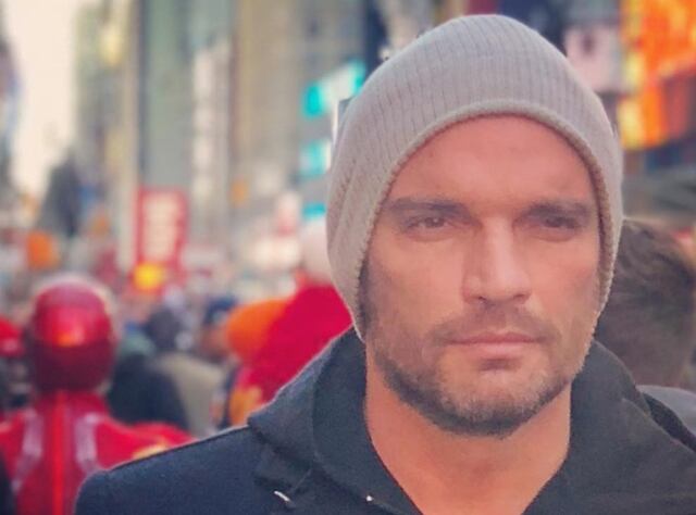¿Julián Gil con nuevo amor?