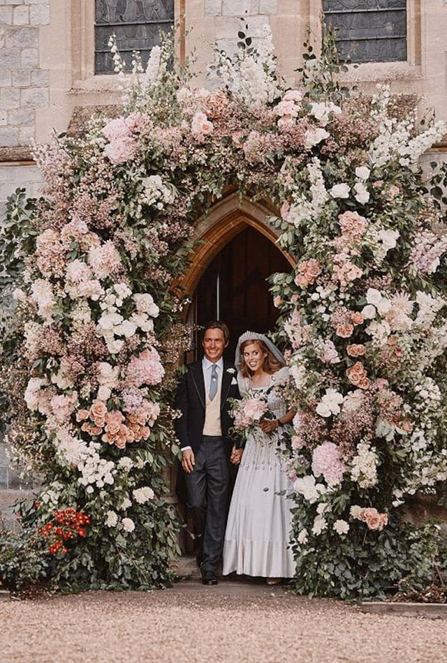 Princesa Beatriz "recicló" un vestido de la Reina Isabel II para usarlo en su boda