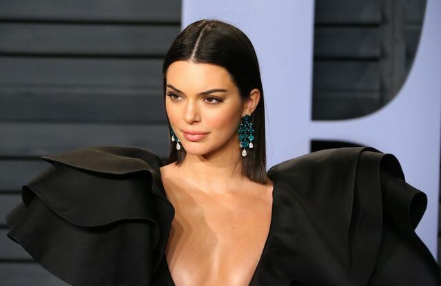 Kendall Jenner se hace curioso tatuaje estando borracha