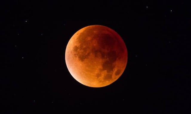 Este viernes: Eclipse Lunar más largo en 100 años será visible desde Puerto Rico