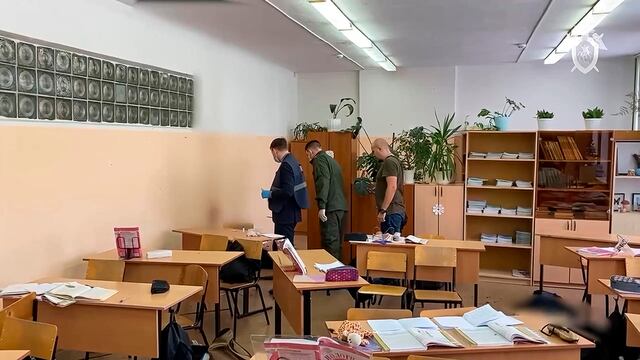 Niña asesina a compañera de clases en escuela en Rusia