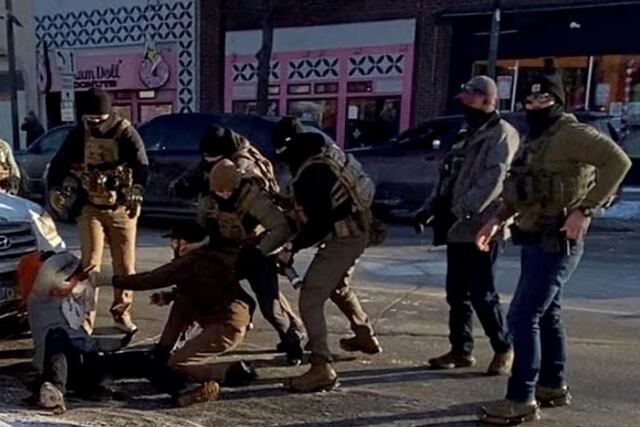 Agentes de inmigración en Minneapolis llevarán cámaras corporales