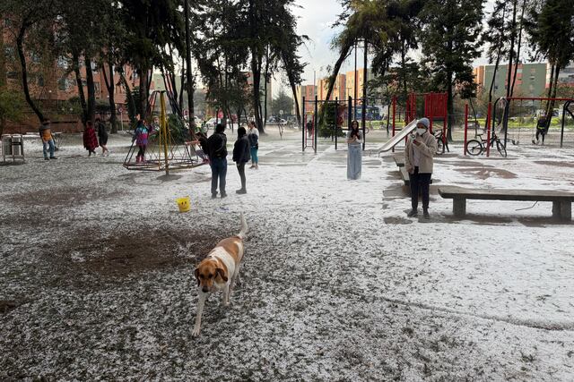 Granizada paraliza vuelos en aeropuerto de Bogotá