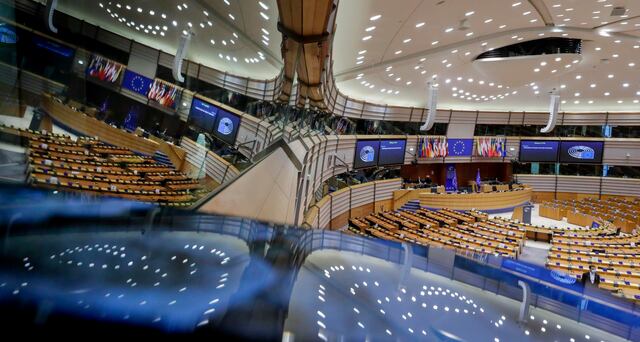 Parlamento Europeo paraliza la ratificación del pacto comercial con EEUU tras fallo del Supremo
