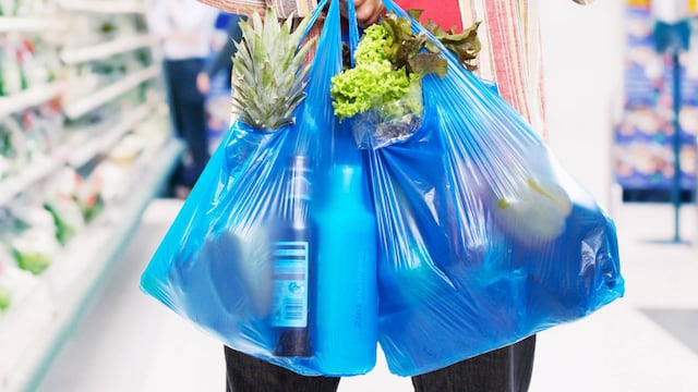 Bajo la lupa del Senado propuesta para derogar la ley que regula los plásticos y bolsas en Puerto Rico