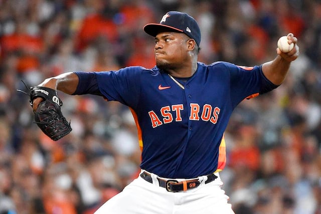 Astros remontan para sacar victoria de 8-7 sobre Yanquis