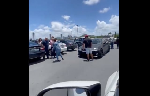 Septuagenario denuncia a hombre por agredirlo tras discusión por un parking en Caguas