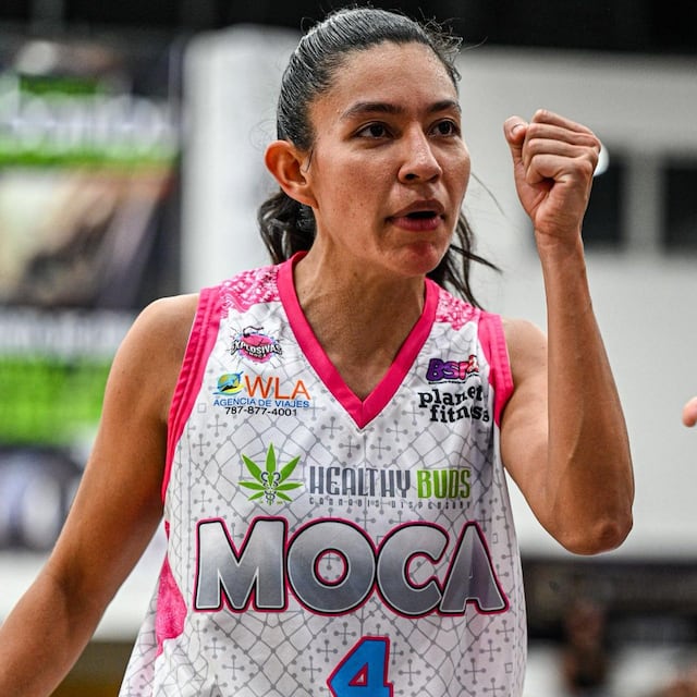 Explosivas de Moca se colocan a un juego de la final del BSNF