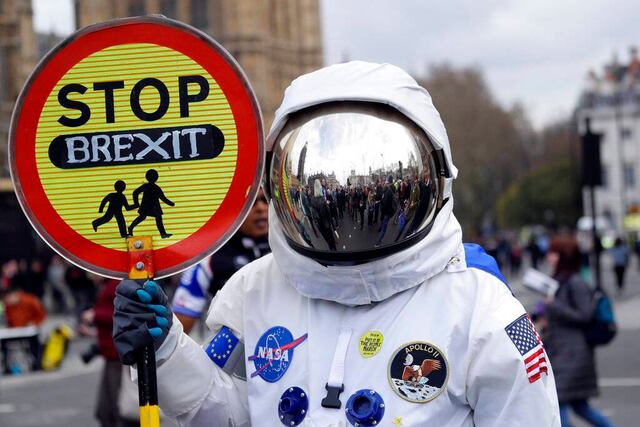 Cientos de miles de personas se manifiestan por un referéndum del "brexit"