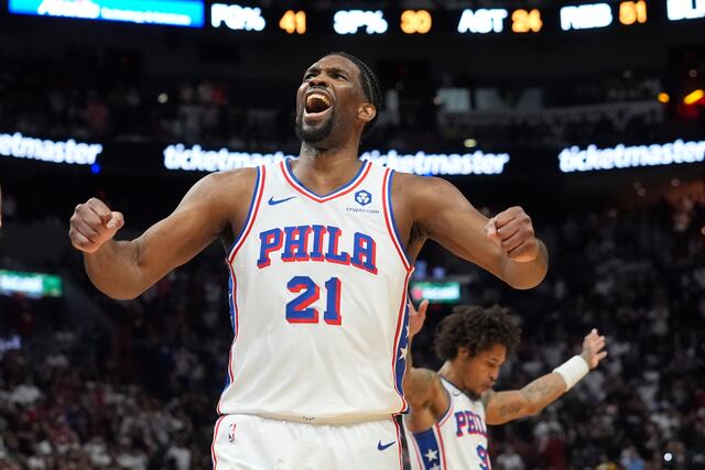 NBA multa en $100 mil a los 76ers por violar reglas de reporte de lesionados