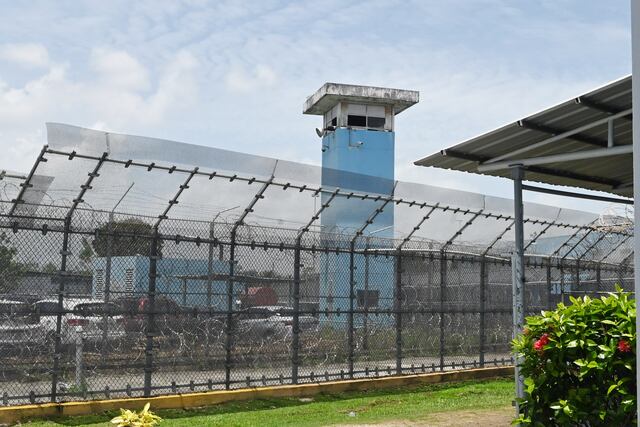 Corrección continúa proceso para sustituir a Physician Correctional