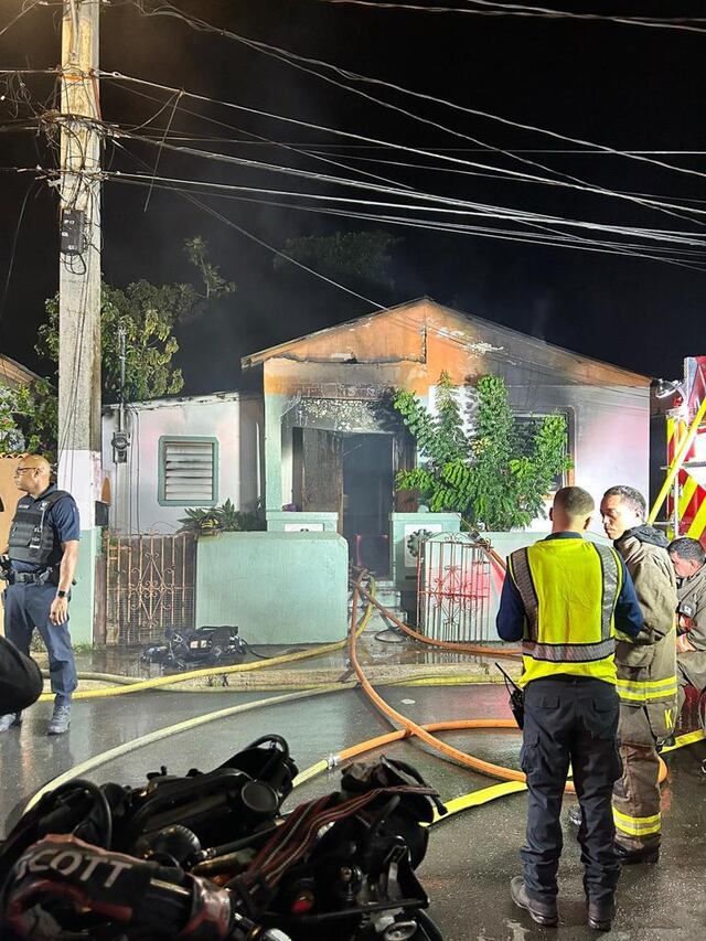 Mujer muere en incendio en residencia en Fajardo