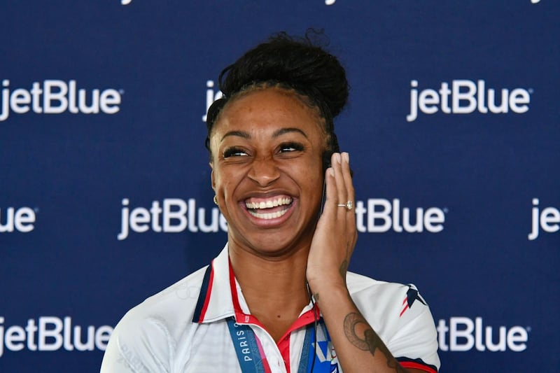 Jasmine Camacho-Quinn en conferencia de prensa del COPUR durante la llegada de los atletas olímpicos a la isla. 18 de septiembre de 2024. Metro PR