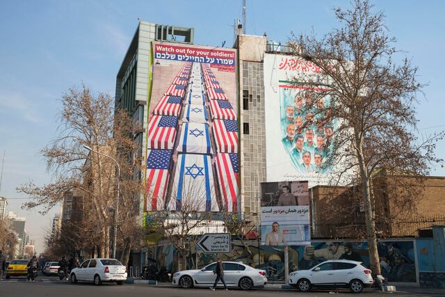 Irán niega negociaciones con EEUU para poner fin a la guerra