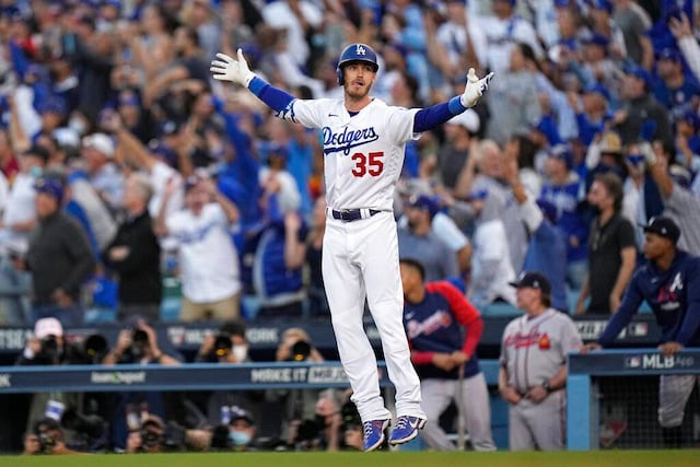Dodgers remontan y reducen ventaja de Bravos