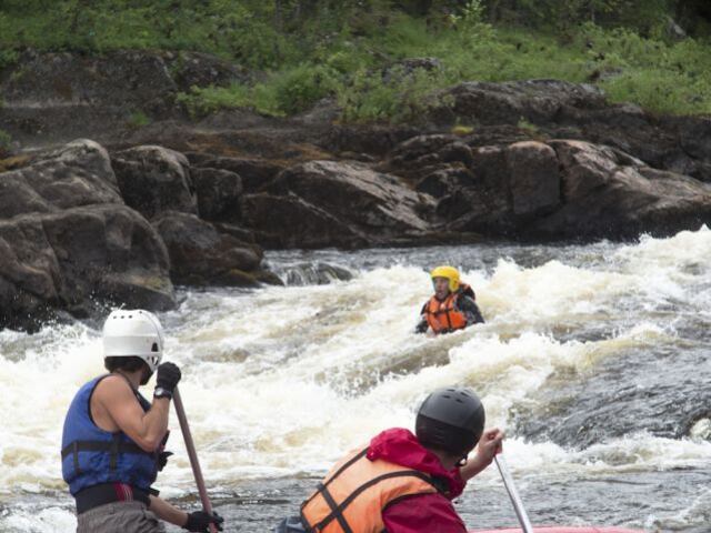 Reanudan búsqueda de joven arrastrado en río Tanamá