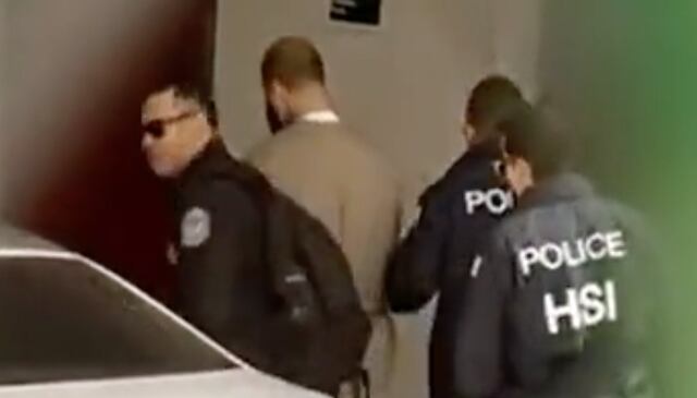 Farruko llega al Tribunal Federal