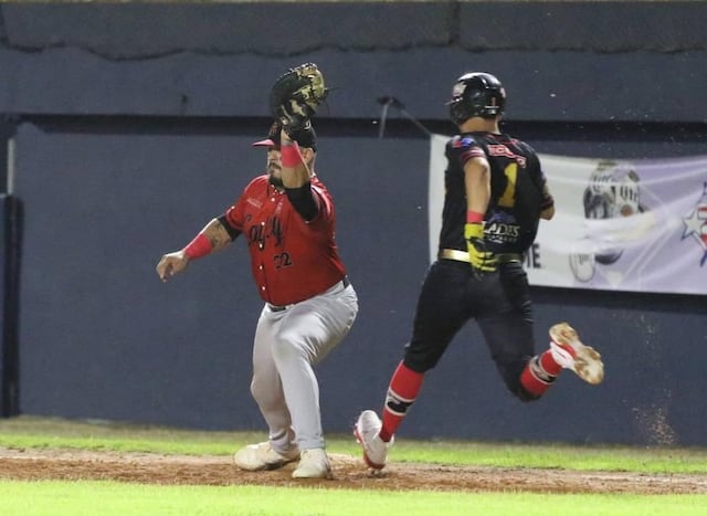 Mulos y Toritos siguen invictos en el Carnaval de Campeones 2024