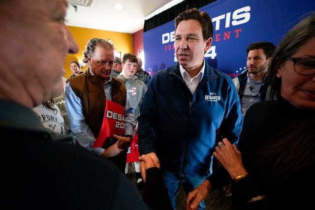 Renuncia principal estratega de Súper PAC que respalda campaña de DeSantis