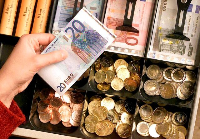 Banco Central Europeo rediseñará los billetes de euro