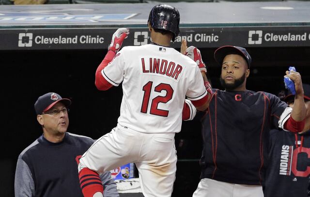 Lindor y Molina entre los finalistas al Guante de Oro