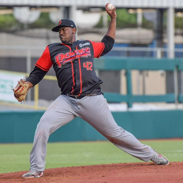Pelota invernal: Greg Minier vuelve a los Leones de Ponce