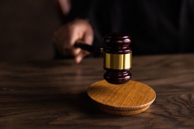 Sentencian a 65 años de prisión a mujer que le robó a adultos mayores en diferentes albergues