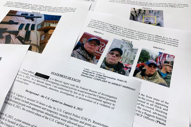 Cinco años de prisión a hombre que agredió fotoperiodista durante insurrección en Capitolio
