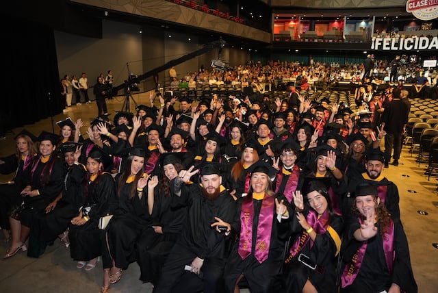 Universidad del Sagrado Corazón gradúa a 938 estudiantes