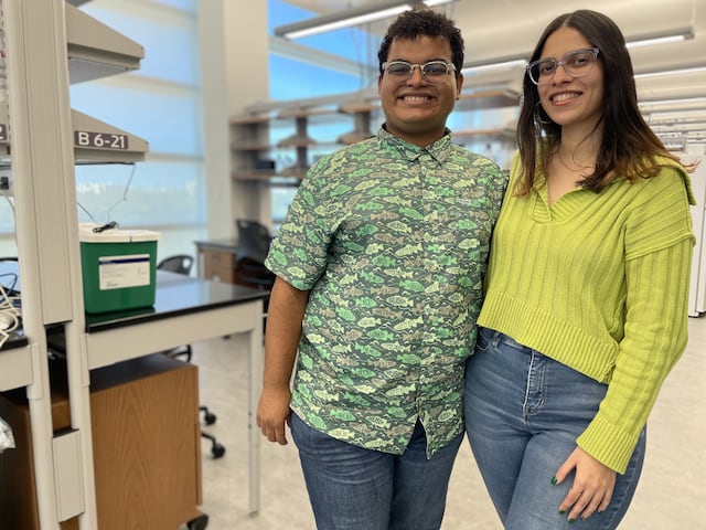 Universitarios boricuas que investigan el coquí y el coronavirus 2 ganan beca para ir a Washington D.C.