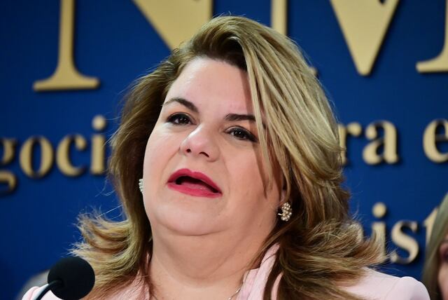 Gobernadora acusa a exdirectora de ASES de mentir al Comité de Transición