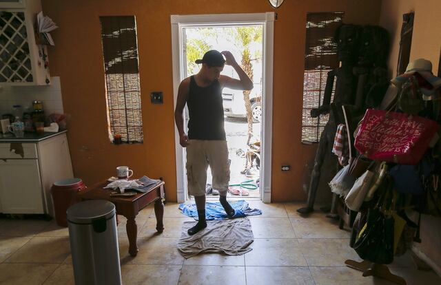 En toda Florida hay 2.5 millones de casas, oficinas y negocios sin luz