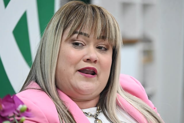 Exsecretaria de Vivienda enfrenta referido al FEI por alegada influencia indebida