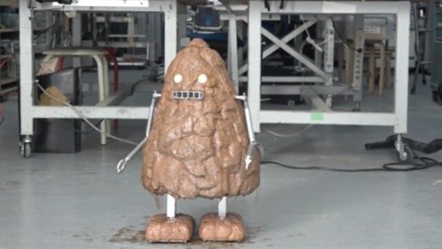 Este robot en Japón se parece a un "asqueroso" emoji