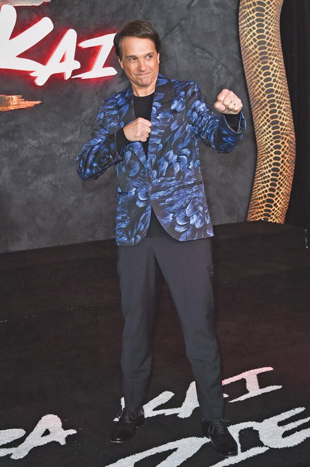 Feliz Ralph Macchio con el cierre de su personaje en el final de Cobra Kai
