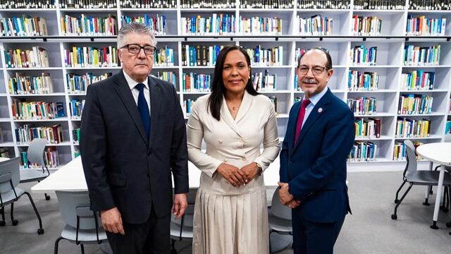 Universidad Albizu recibe a director general de servicios penitenciarios y correccionales de República Dominicana