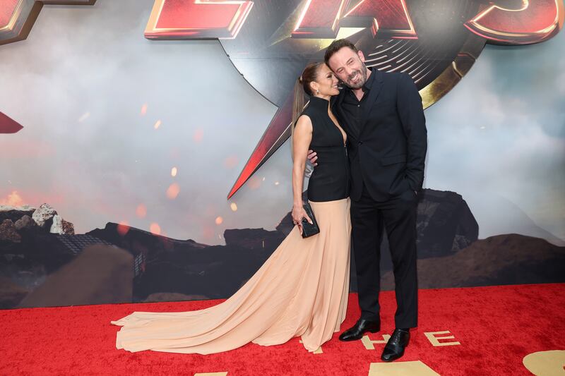 HOLLYWOOD, CALIFORNIA - JUNE 12: (L-R) Jennifer Lopez and Ben Affleck attend the Los Angeles premiere of Warner Bros. 