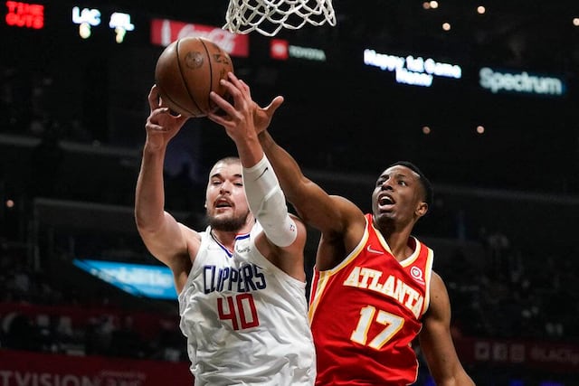 Coffey lleva a Clippers a triunfo sobre Hawks 106-93