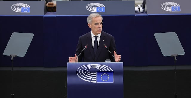 Mark Carney: “Las plataformas tecnológicas quieren robarles la infancia a nuestros hijos”